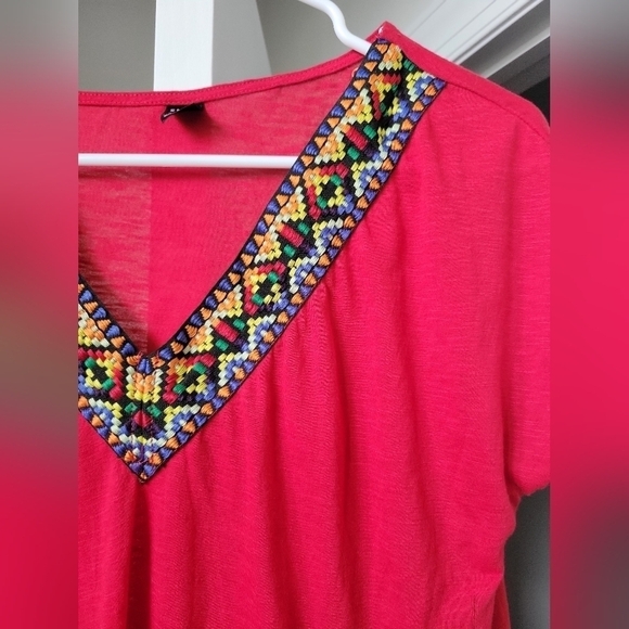 Geo Embroidered Tape Detail Dolman Sleeve Top size: 4 - Picture 5 of 7